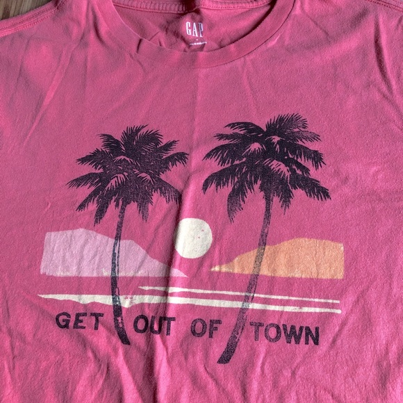 GAP Graphic Palms Tee Shirt GET OUT OF TOWN Medium - Picture 2 of 15